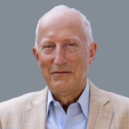 Headshot of Peter Johnson