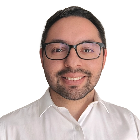 Headshot of Darwin Yumiceba